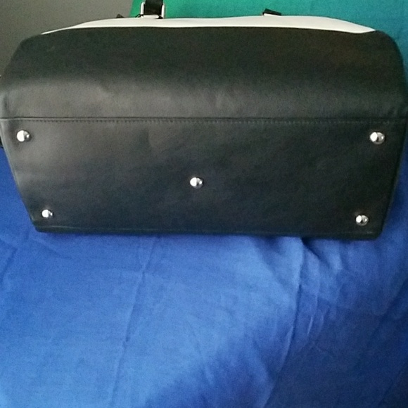 Handbag - Picture 4 of 8